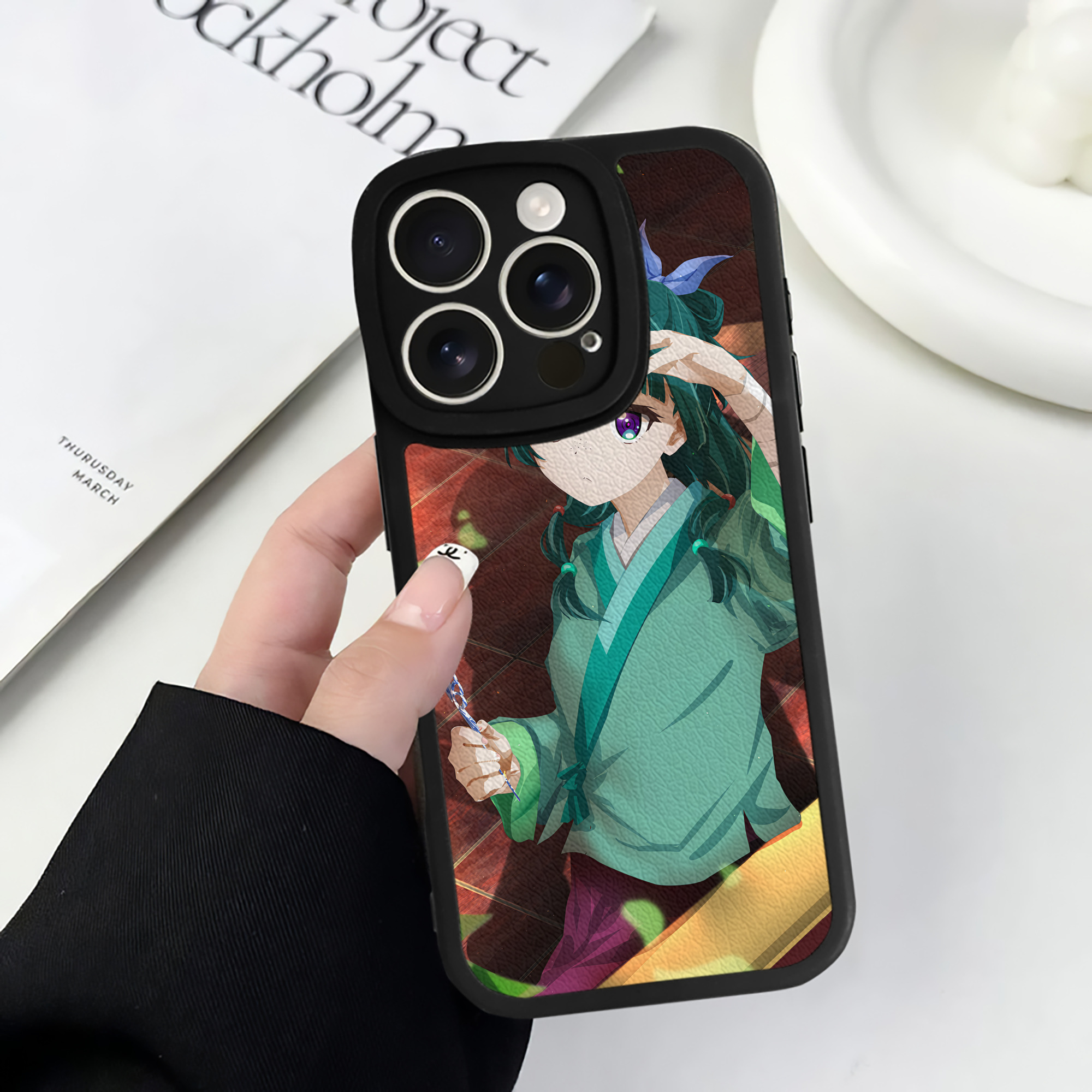 （画像用） 薬屋のひとりごと The Apothecary Diaries 【iPhone 16シリーズ対応】シリコンスマホケース（レザー調） 材質：シリコン